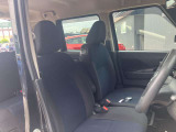 大きな窓で視界が良く運転がしやすいです