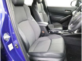 見えないところまで徹底洗浄!中古車をキレイで気持ちよくお乗りいただけるよう、トヨタ認定中古車はしっかりクリーニング。エンジンルームやシートを外した洗浄まで目に見えないところまで徹底的に洗浄しています。