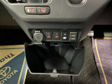 運転席・助手席シートヒーター付き♪お尻や腰回りを温めてくれますよ(^^♪