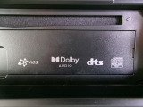 VICS対応ナビを装備。Dolby Audio・dts対応で、CD再生機能を備えたモデルです。