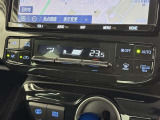 オートエアコンで快適な室内です。