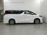 この度は、当社の展示車をご覧いただきまして、誠に有難うございます。自信をもってお勧めできる車となりますので、ごゆっくりご覧頂きたいと思います。