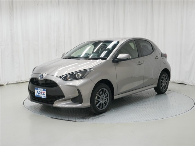 ヤリス 1.5 ハイブリッド X E-Four 4WD 