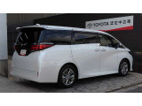 両側パワースライドドア付きだから、狭い駐車スペースなどでの 乗り降りラクラク!小さなお子さまのいるご家庭には嬉しい装備。