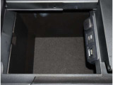 センターグローブBOX