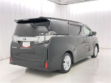 沢山乗れるのがこの車の魅力!2台で移動しないと・・・なんて時もこの車なら1台で!大活躍です♪