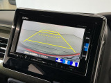 【バックモニター】駐車には欠かせないバックカメラを装備!カラーで後方をモニタリング。安全でゆとりのある駐車をサポートします。