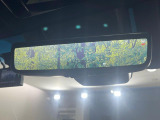 【デジタルインナーミラー】後席の大きな荷物や同乗者で後方が確認しづらい時でも安心!カメラが撮影した車両後方の映像をルームミラー内に表示。クリアな視界で状況の確認が可能です!