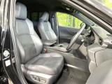 運転席シート廻りは使用感も少なく、良好な状態となっています。前オーナー様が丁寧に使っていたことがよくわかりますね。