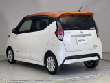 【ワイド保証】日産販売店の中古車には、無料で保証が付いています。走行距離無制限で、無料保証期間は1年間から。品質に自信があるから実現した、日産ならではの保証です。