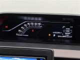 【メーターまわり】ドライバーから見やすい位置にあって安全運転に寄与します。マルチインフォメーションディスプレイでは、クルマに関する情報の確認はもちろん、各種安全機能・装備のON/OFFも設定可能。
