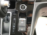 【電動パーキングブレーキ】今の新しい車では多くなってきた電動パーキングブレーキ装着!!手元で簡単にパーキングブレーキが掛けれるので、便利ですよ。