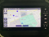インダッシュノメモリーナビを装着。スマホ感覚で操作できるタッチパネル式です。