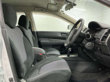 【運転席】シート周りは使用感も少なく、良好な状態となります。丁寧につかわれていたことがよくわかります。