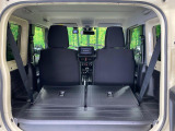 普段のお買い物や通勤、送迎等に十分な荷室スペースを確保しております。セカンドシートを倒すと、大きな荷物の積載も可能です♪