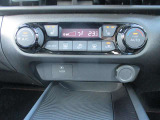 オートエアコンですので、車内を快適な空間に出来ます♪前席シートヒーター付き!