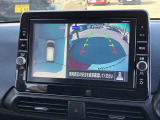 アラウンドビューモニターです!上空から貴方のお車をモニタニングしている様に車両の周りの安全確認が出来ます!