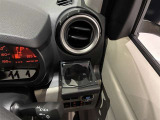 ドリンクホルダーを装備しております。