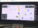 ●純正ナビ:一体感のあるナビは、高級感ある車内を演出してくれます。オーディオ機能も充実しておりますので、運転もより楽しめます♪