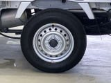 タイヤの残量は約6ミリほどです