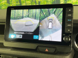 【マルチビューカメラシステム】専用のカメラにより、上から見下ろしたような視点で360度クルマの周囲を確認することができます☆死角部分も確認しやすく、狭い場所での切り返しや駐車もスムーズに行えます。