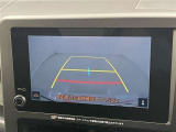 バックモニター付なので後退時に後方が見えるので安心。 車は構造上、死角がたくさんなので万が一を考えると必須ですね。 あくまで補助の為の装備、バックは目視で確認する事が重要ですよ。