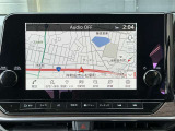 ナビゲーションを利用することで、目的地までのルートを案内し、最新の道路状況を反映して最適なルートを提案してくれます。また、渋滞を回避するルートを提案してくれるので、安全に目的地に到着することができます