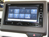 ナビゲーションはギャザズメモリーナビ(VXM-234VFi)を装着しております。AM、FM、CD、DVD再生、Bluetooth、音楽録音再生、フルセグTVがご使用いただけます。
