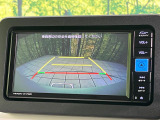 【バックカメラ】駐車時に後方がリアルタイム映像で確認できます。大型商業施設や立体駐車場での駐車時や、夜間のバック時に大活躍!運転スキルに関わらず、今や必須となった装備のひとつです!