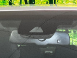 【トヨタセーフティセンス】走行中に前方の車両等を認識し、衝突しそうな時は警報とブレーキで衝突回避と被害軽減をアシスト。より安全にドライブをお楽しみいただけます。