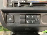 車両状態証明書修復歴の有無も一目瞭然。機能や内装・外装、走行距離、修復歴の有無をチェックし、クルマの状態を10段階にした車両状態証明書。数字や記号を使ってわかりやすく表示しています。