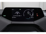 マルチインフォメーションディスプレイ付きのメーターです!エコ運転へ導く多彩な情報を表示してくれます。