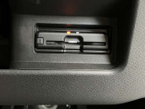 ETC車載器付きです♪高速道路をスイスイと通過!で、キャシュレス!クルマは料金所をノンストップで通過することができます☆