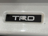 【TRDフルエアロ】人気のTRDエアロを装備!クルマの外観がよりスタイリッシュになり、街中で存在感あふれる1台に♪将来買い替える時にもリセールに影響しやすく、価値ある人気の装備です!