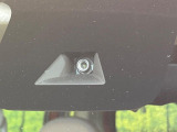 【インテリジェントエマージェンシーブレーキ】フロントカメラで前方の車両や歩行者を検知。衝突しそうな時は衝突被害軽減ブレーキが作動、衝突回避をサポート。より安全にドライブをお楽しみいただけます。