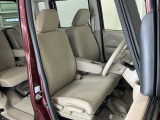 当車両は、次のお客様に気持ちよくお乗りいただくため、専門スタッフによる【徹底シートクリーニング】を施工済みです!
