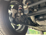 お車を安心してお乗りいただく為には、足回りの定期点検が欠かせません。サービスサポート(有償保証)では無料点検もご提供しており、安心のカーライフをお過ごしいただけるサポート体制が整っています。