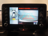バック時の運転をサポートするバックガイドモニター&パノラミックビューモニター付