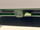 バックカメラ ナビゲーション等を装着した場合には車両の前後左右に搭載した4つのカメラにより、車庫入れや狭い道でのすれ違いをしっかりサポートするパノラマモニター対応カメラが付いてます
