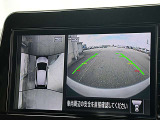 アラウンドモニター搭載で、運転席にいながら、クルマの前後左右の状況を確認可能です