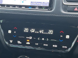 【左右分離型フルオートエアコン】運転席と助手席でそれぞれお好みの温度設定が可能で全席にも適切な空調をお届け致します。
