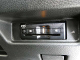 ETC車載機です。高速・有料道路の料金をキャッシュレスでスムーズに通過できます。
