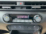 オートエアコンは、温度や風量を自動で調整してくれるため、運転に集中でき、疲労軽減にもつながります。また、車内の温度を一定に保つことで、結露やカビの発生を防ぐ効果もあります。