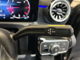 メルセデス・ベンツ八王子の最新のショールームには、大型モニターがあり最先端のメルセデス・ベンツをご体感頂けます!屋内展示場のため、天候の悪い日でも、ごゆっくりとお車をご覧頂ける店舗でございます!