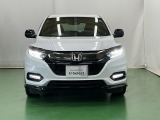 LEDヘッドライトを装備しています。LEDヘッドライトはとても明るく、雨の日や夜間走行も安全・安心です。オートライトコントロール付きで周囲の明るさに応じて自動で点灯・消灯します
