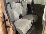 リアシート廻りもゆとりの広さ!車高の高いので開放感もありますヨ!