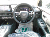 ドライバー目線の画像です。室内や視界もとても広いため運転しやすいですよ。ぜひご来店の際はお掛け下さい。