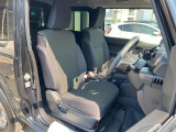 運転席シート廻りは使用感も少なく、良好な状態となっています。丁寧に使われていたことがよくわかりますね。