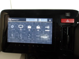 FM/AMラジオ、CD/DVDプレイヤーに加えて、TVチューナーなども付属しております!