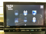 ドライブの必需品。見やすい・使いやすいHonda純正のメモリーナビを搭載。Bluetooth機能もついているのでお持ちのスマートフォンと連携させて、さらに便利に利用が可能です。